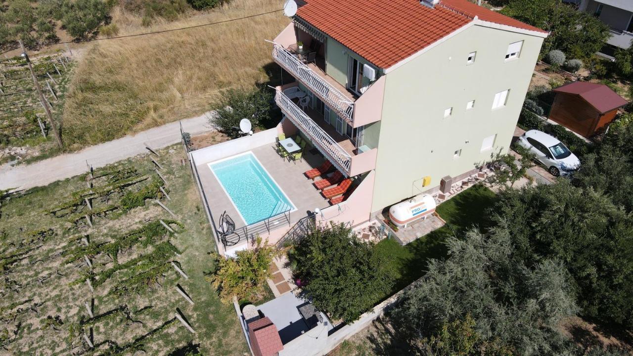 Apartment M&M With Private Pool Kučine Esterno foto