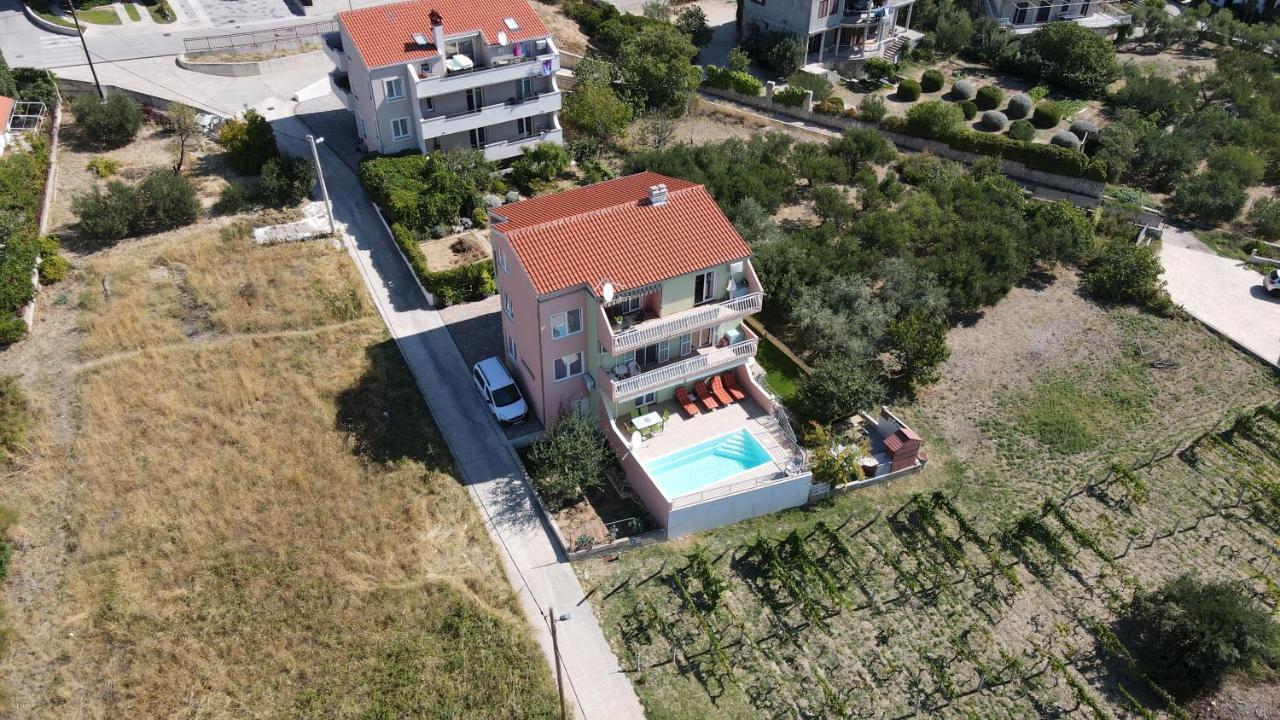 Apartment M&M With Private Pool Kučine Esterno foto