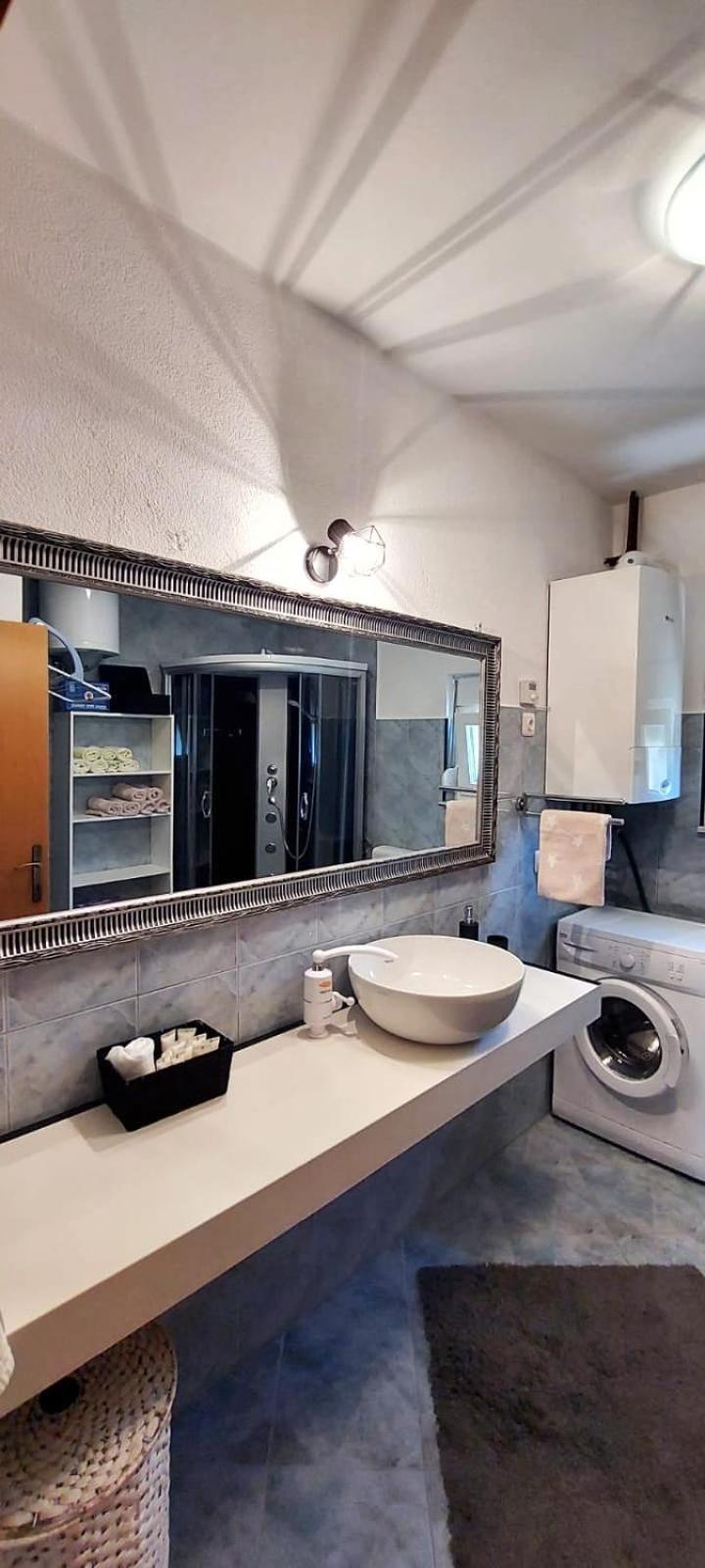 Apartment M&M With Private Pool Kučine Esterno foto