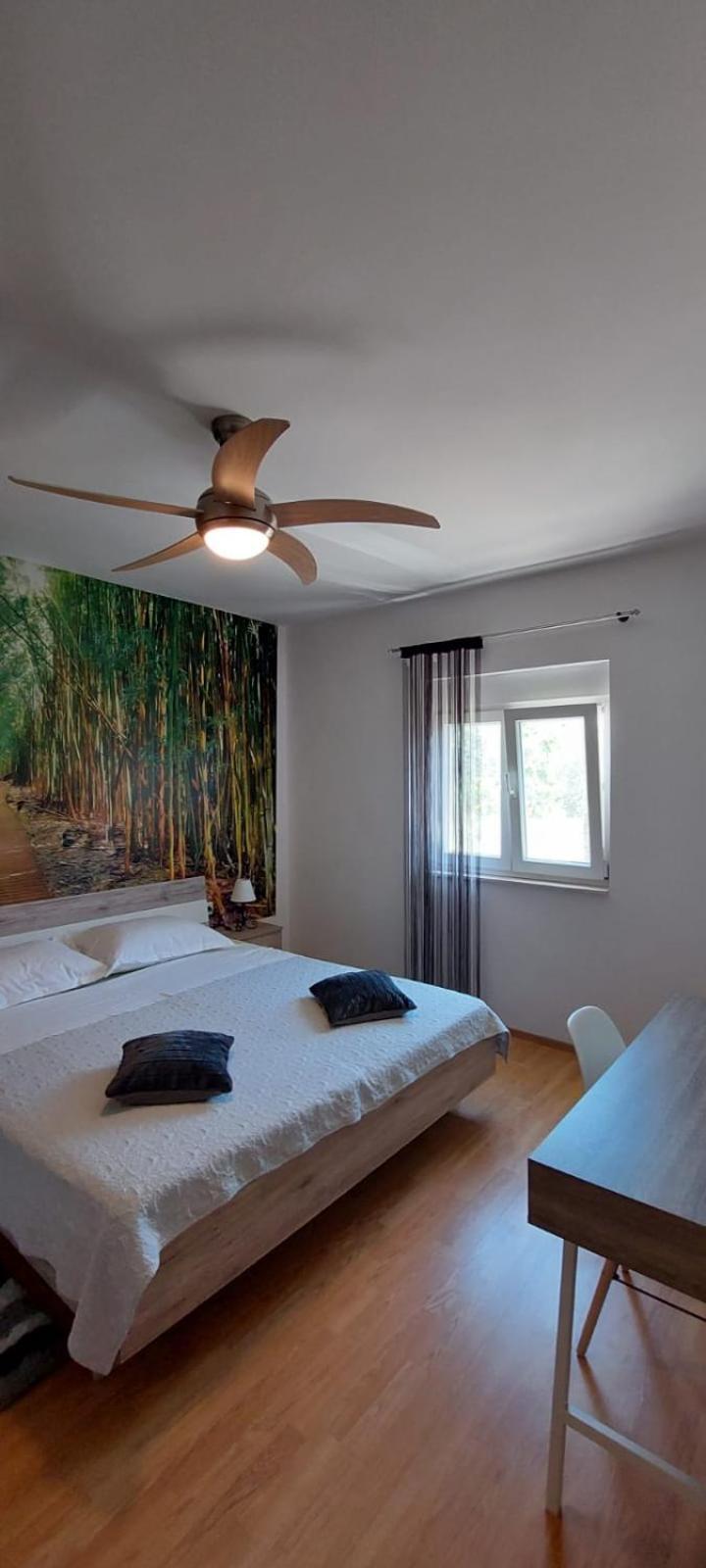 Apartment M&M With Private Pool Kučine Esterno foto