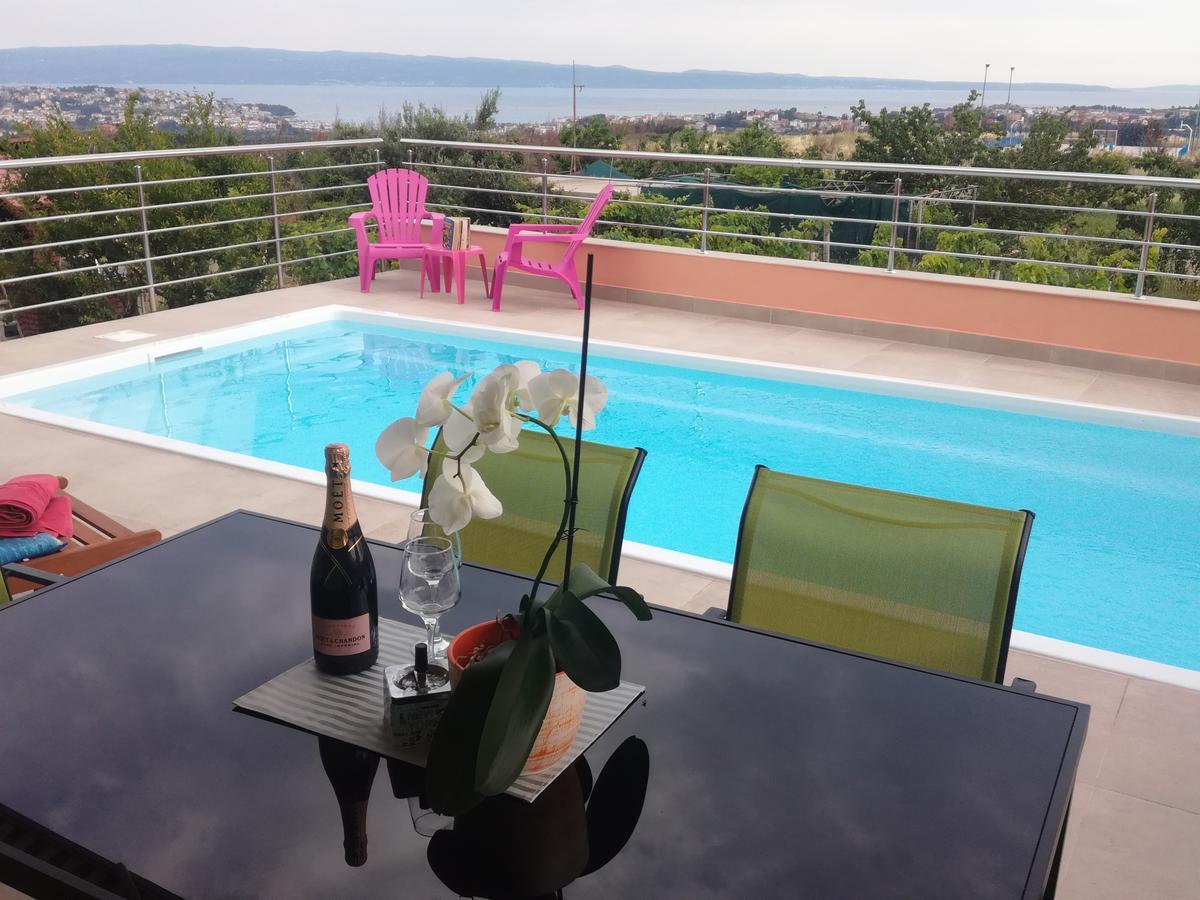 Apartment M&M With Private Pool Kučine Esterno foto
